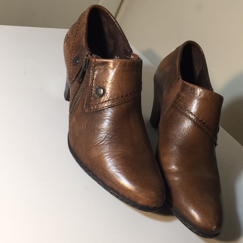 Born Leather Booties size 8.5 Handcrafted footwear